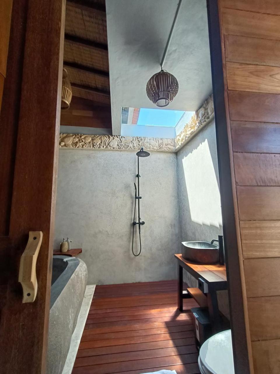 Putra'Lebah Amed Guest House Dış mekan fotoğraf