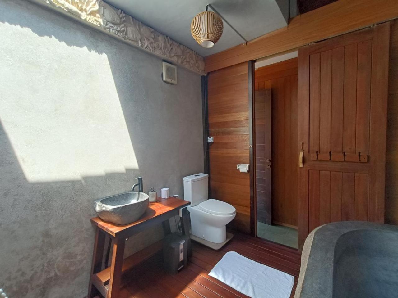 Putra'Lebah Amed Guest House Dış mekan fotoğraf
