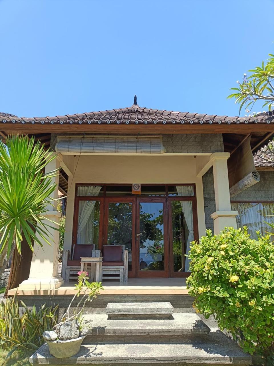 Putra'Lebah Amed Guest House Dış mekan fotoğraf