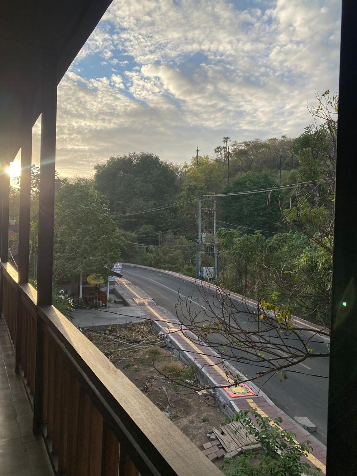 Putra'Lebah Amed Guest House Dış mekan fotoğraf