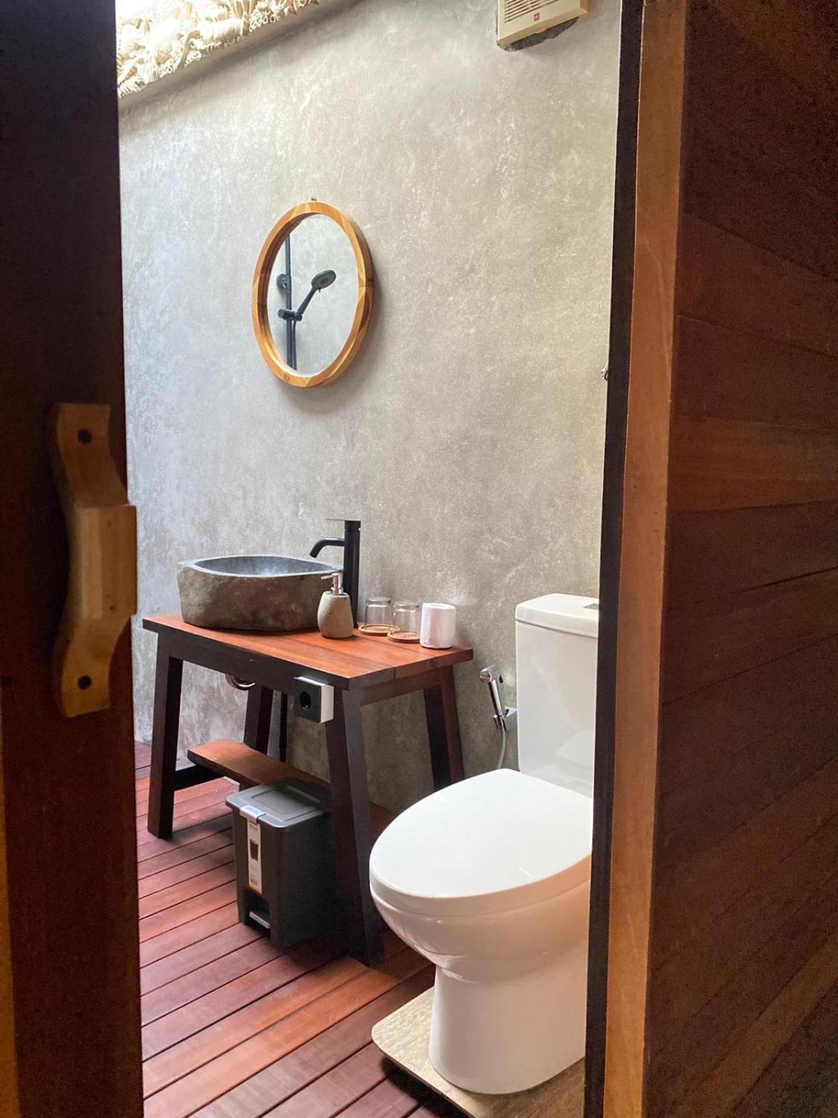 Putra'Lebah Amed Guest House Dış mekan fotoğraf