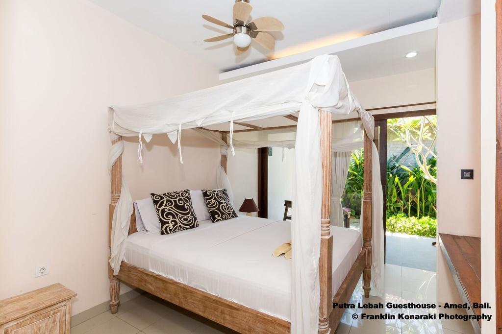 Putra'Lebah Amed Guest House Dış mekan fotoğraf