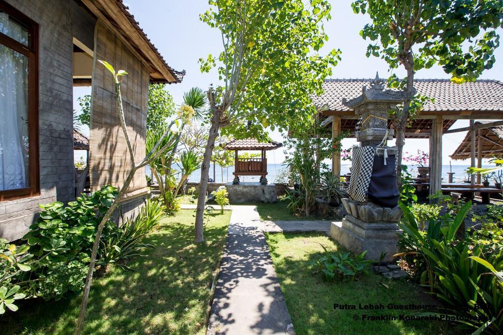 Putra'Lebah Amed Guest House Dış mekan fotoğraf