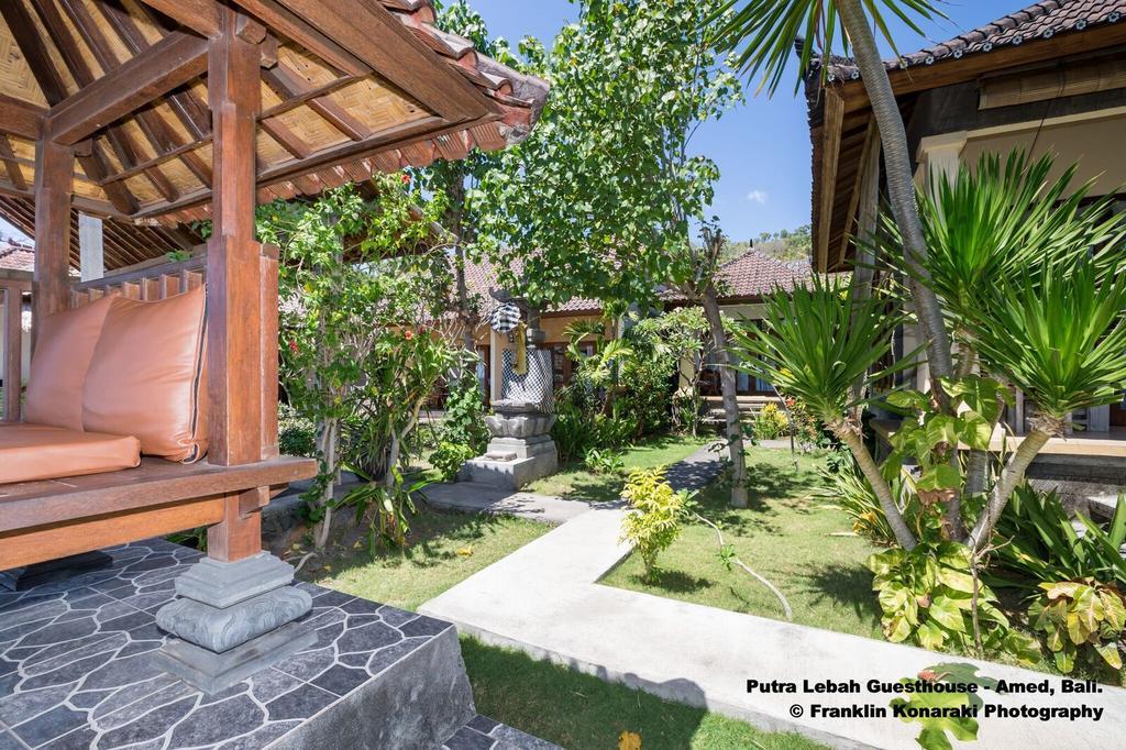 Putra'Lebah Amed Guest House Dış mekan fotoğraf